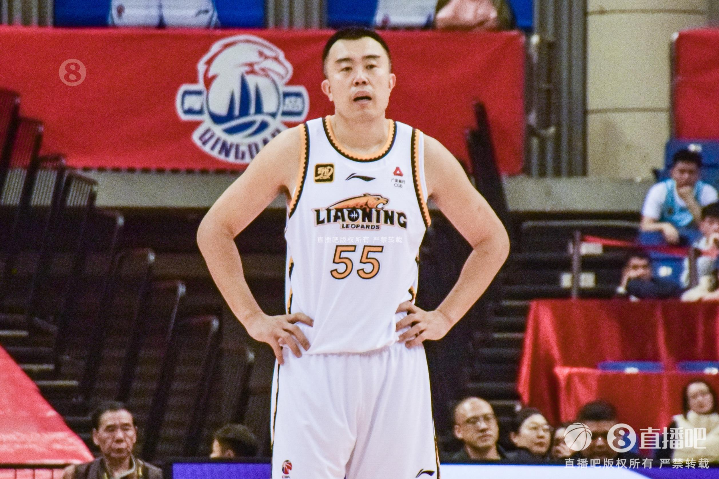 老將盡力了！韓德君7中4拿到14分12籃板3助攻